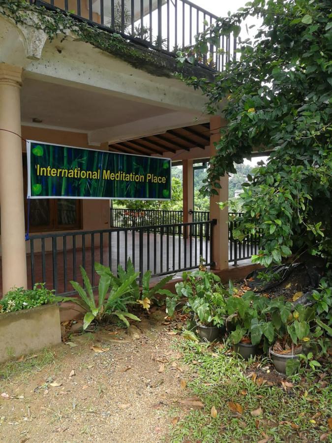 Nisha Homestay Inn 페라데니야 외부 사진