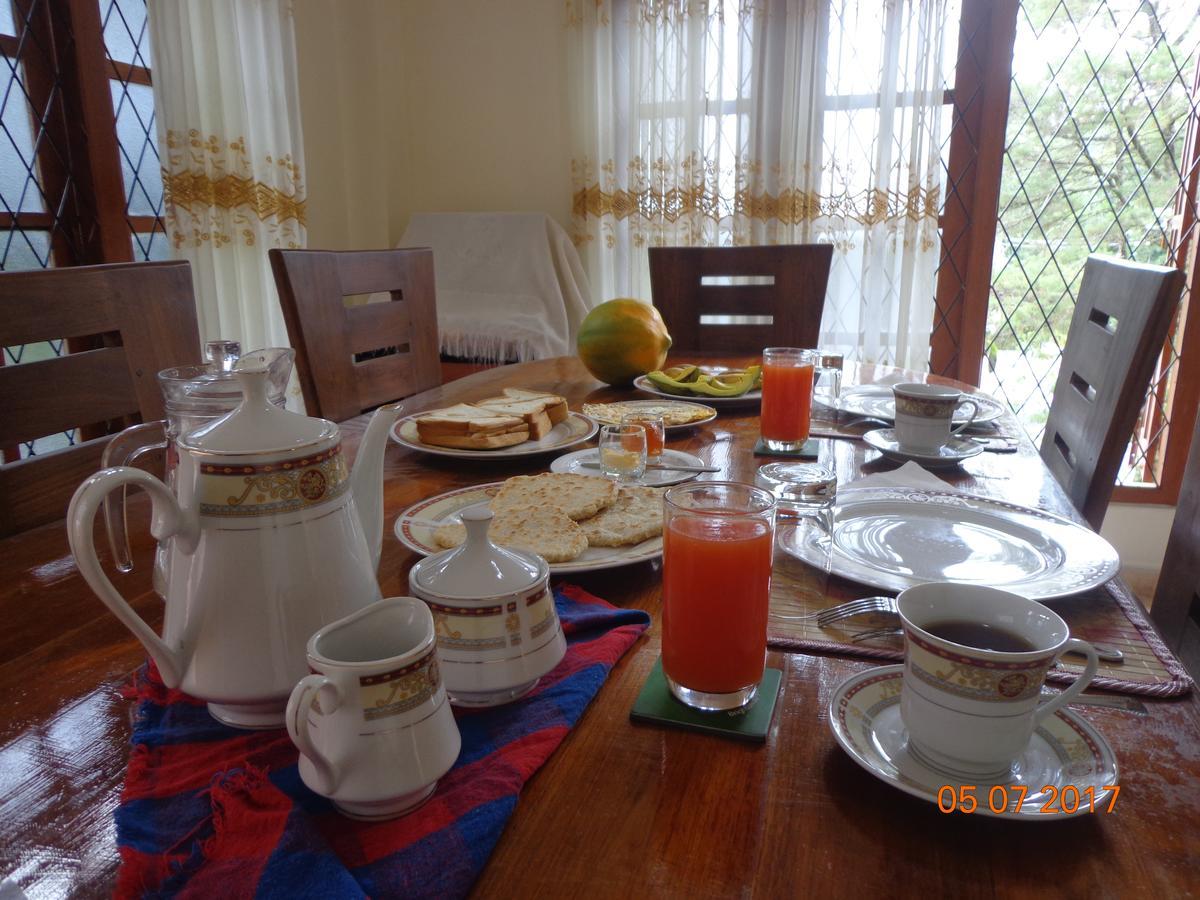Nisha Homestay Inn 페라데니야 외부 사진