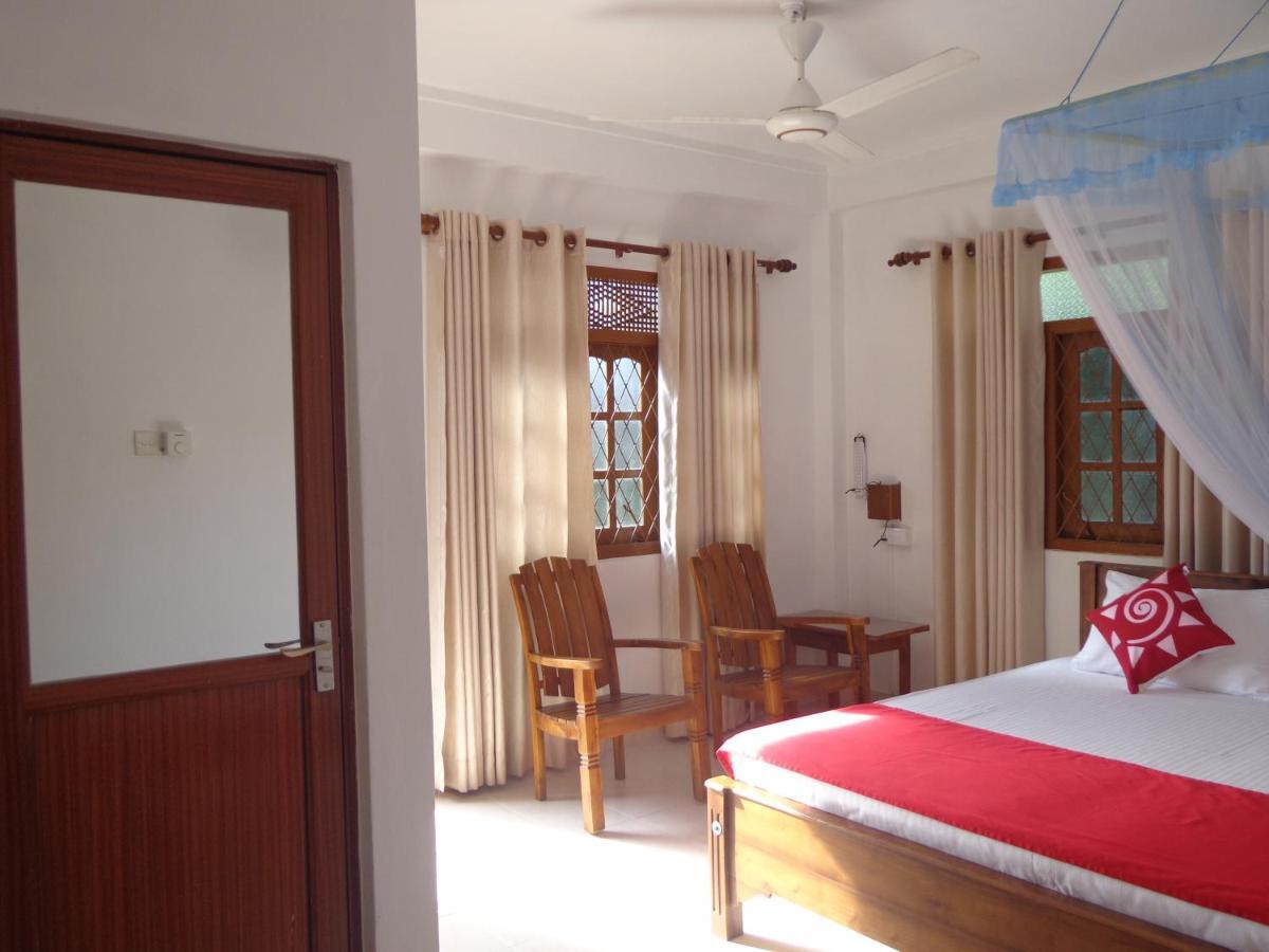 Nisha Homestay Inn 페라데니야 외부 사진