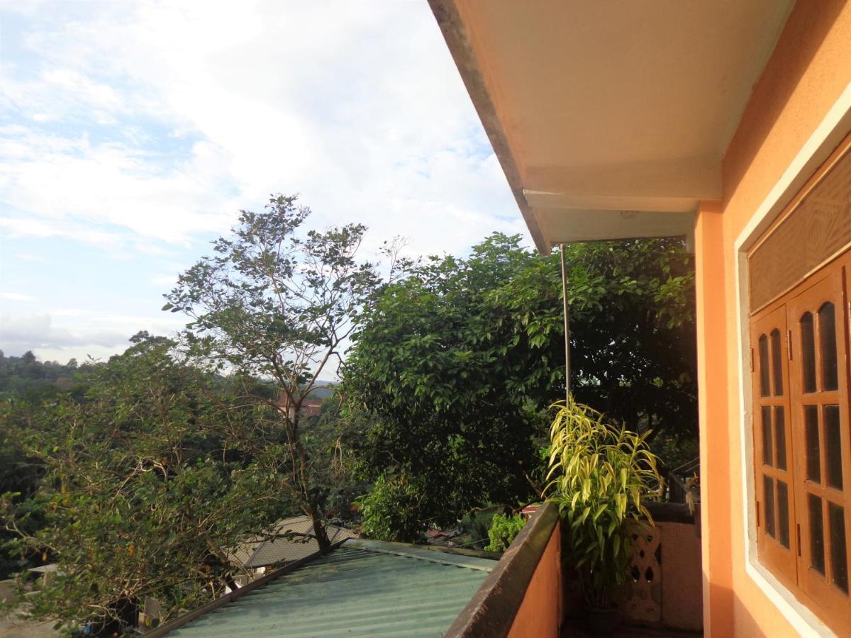Nisha Homestay Inn 페라데니야 외부 사진