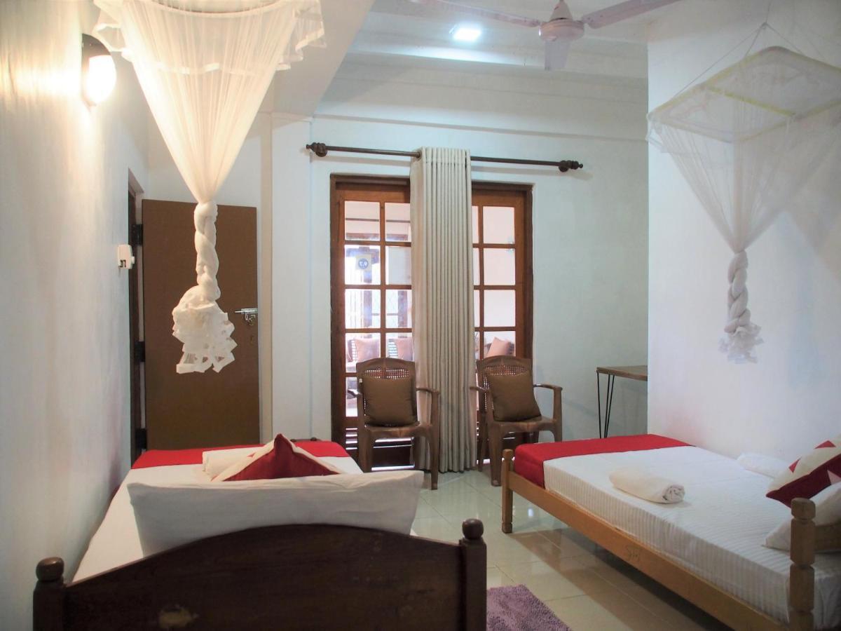 Nisha Homestay Inn 페라데니야 외부 사진